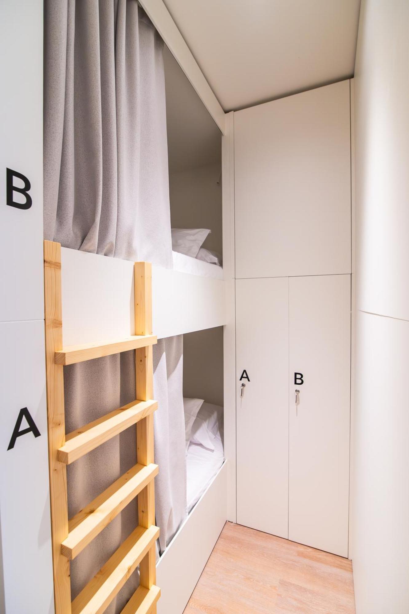Azoriani City Hostel Ponta Delgada エクステリア 写真